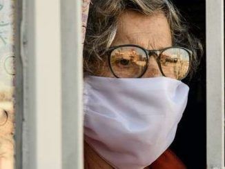 ALCER recomienda a los pacientes renales que sigan utilizando mascarilla en interiores ante la alta incidencia