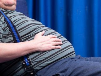 Cómo influyen la personalidad y la situación socioeconómica en la obesidad