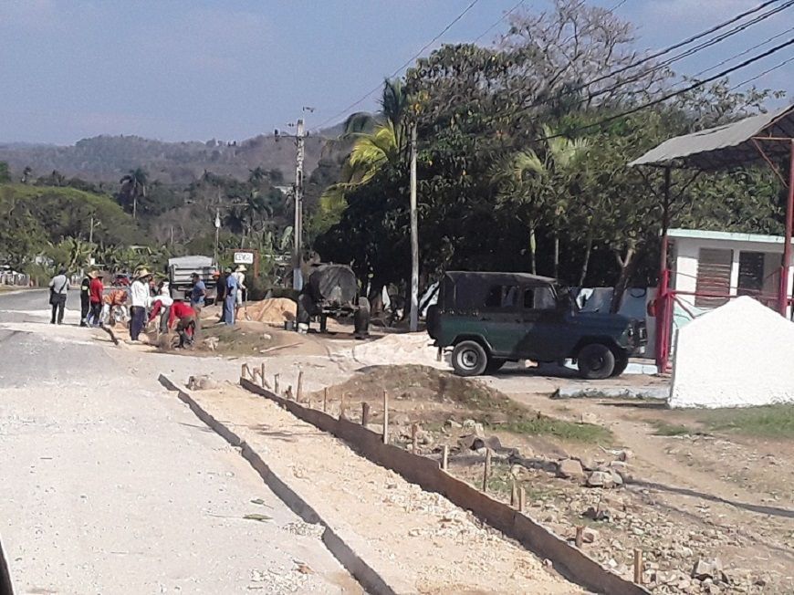 Se construyen cerca de 6 kilómetros de aceras