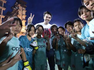 Kaká, ex estrella brasileña de fútbol, visita la Superliga Village de China