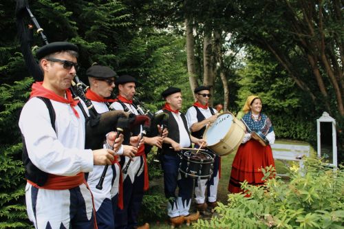Pedreña y Polientes toman el relevo de ORIGEN Cultura para llevar el folclore cántabro a las plazas y las calles Pedreña y Polientes toman el relevo de ORIGEN Cultura para llevar el folclore cántabro a las plazas y las calles
